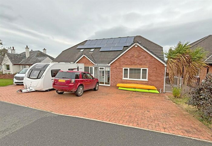 4 Bedroom Detached Bungalow For Sale In Ffordd Llanelwy, Betws Yn Rhos, LL22