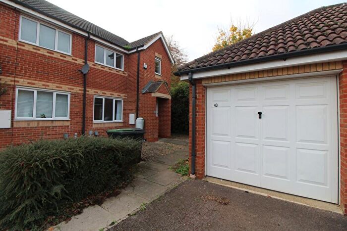 3 Bedroom End Of Terrace House To Rent In Fennel Drive, Biggleswade, SG18