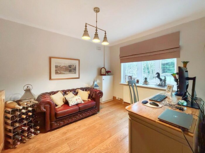 5 Bedroom Detached House For Sale In Tile Kiln Lane, Bexley, Kent, DA5