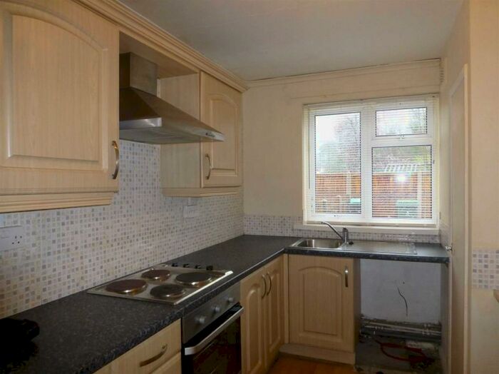 1 Bedroom Flat To Rent In Bridge Street, Southsea, LL11