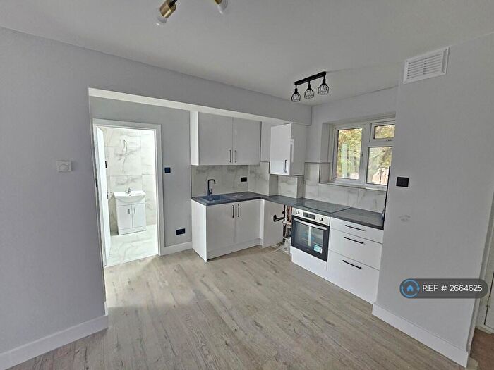 1 Bedroom Flat To Rent In Kennington Lane, London, SE11