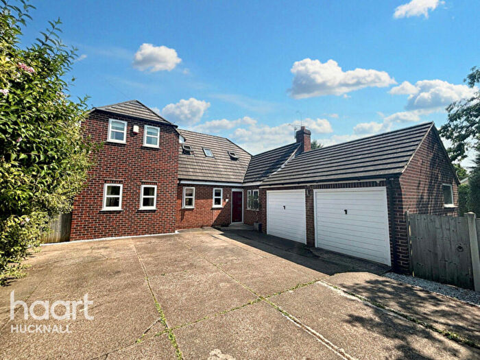 4 Bedroom Detached House For Sale In Fox Meadow, Nottingham, NG15