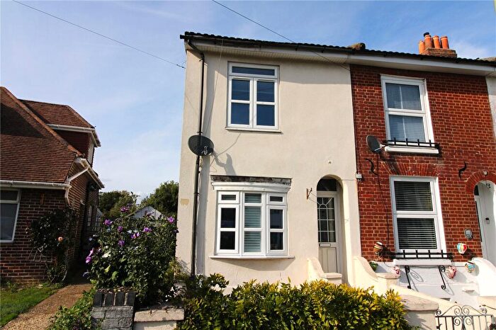 3 Bedroom End Of Terrace House To Rent In Mill Road, Fareham, Hampshire, PO16