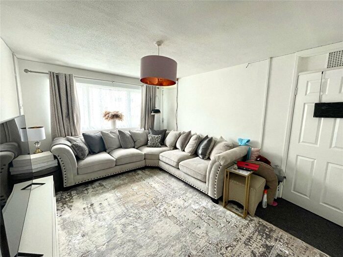 2 Bedroom Flat To Rent In Flat, Blenheim Court, Peregrine Close, Haverfordwest, Pembrokeshire, SA61