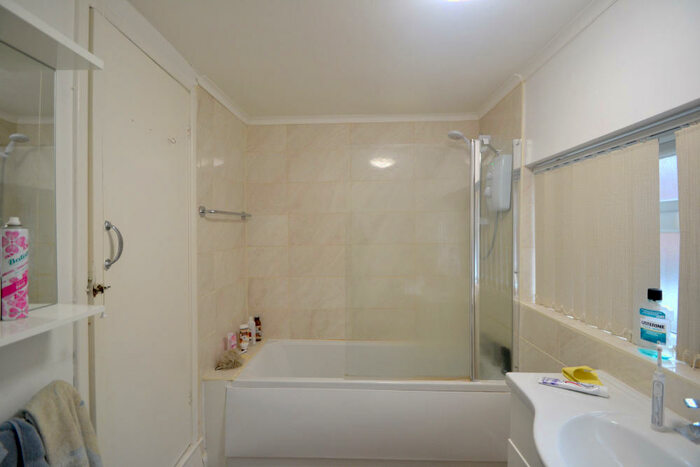 3 Bedroom Semi-Detached House To Rent In Gloucester Avenue, Lenton, Nottingham, NG7