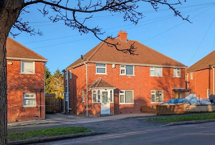 3 Bedroom Semi Detached House For Sale In Falfield Road, Tuffley, Gloucester, GL4