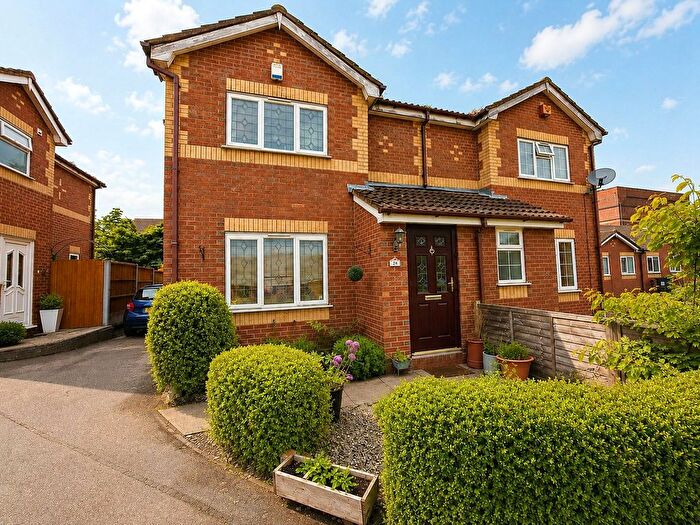 3 Bedroom Semi-Detached House For Sale In Mill Burn Way, Birmingham, West Midlands, B9