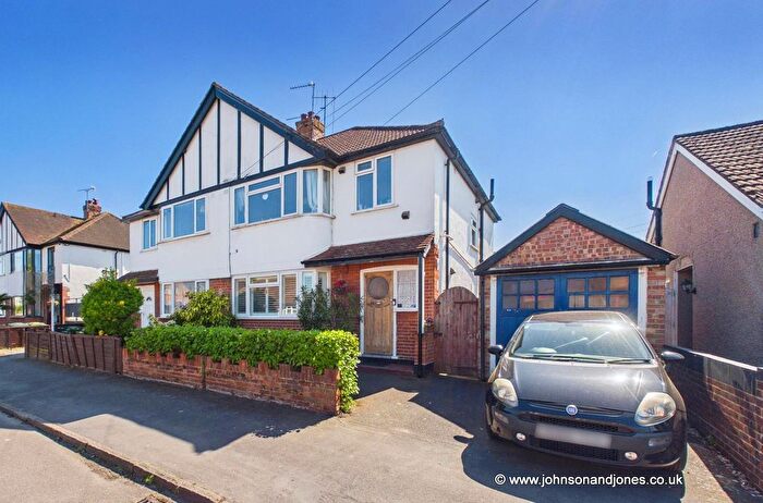 1 Bedroom Maisonette For Sale In Ferndale Road, Ashford, TW15