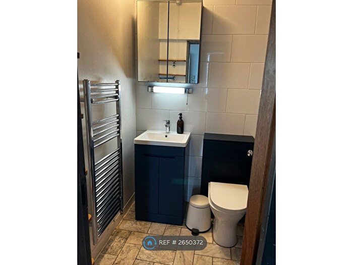 2 Bedroom Flat To Rent In Radnor St, London, EC1V