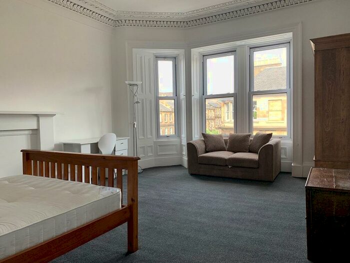 4 Bedroom Flat To Rent In , South Clerk Street, Edinburgh, EH8