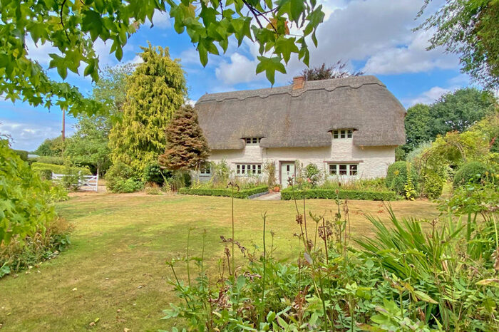 3 Bedroom Detached House For Sale In Berrick Prior, Wallingford, OX10