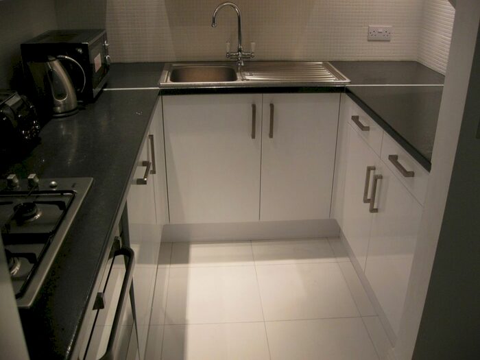 3 Bedroom Flat To Rent In Very Near Bond Street Area, Ealing Broadway, W5