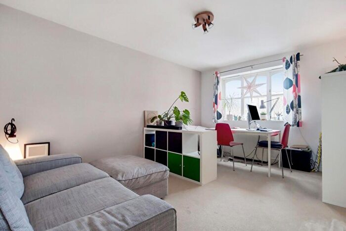 1 Bedroom Flat To Rent In Wheat Sheaf Close, Canary Wharf, London, E14