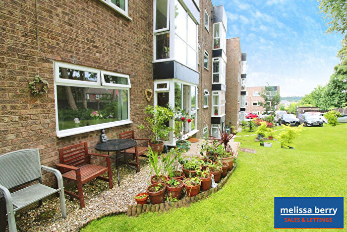2 Bedroom Flat For Sale In Brentwood Court, Lowther Road, Manchester, M25