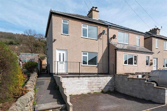 3 Bedroom Semi-Detached House To Rent In Darley House Estate, Hackney, Matlock, DE4