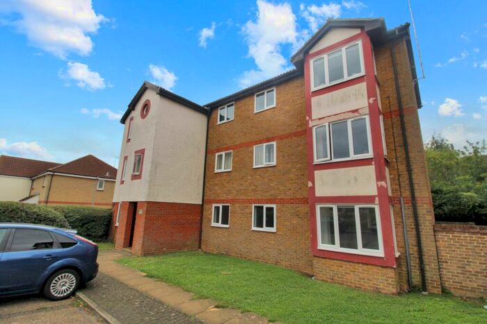 2 Bedroom Flat To Rent In Ramshaw Drive, Chelmer Village, Chelmsford, Essex, CM2