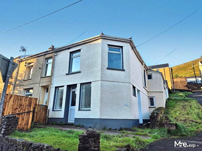 2 Bedroom Flat To Rent In Commercial Street, Abergwynfi, Port Talbot, SA13