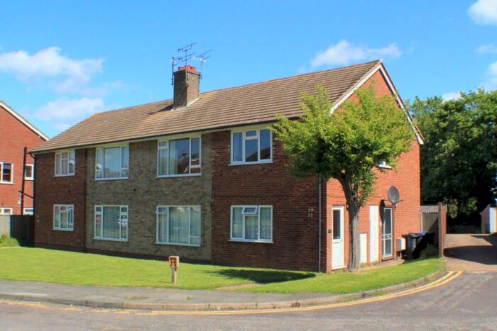 2 Bedroom Flat To Rent In Raymond Avenue, Canterbury CT1