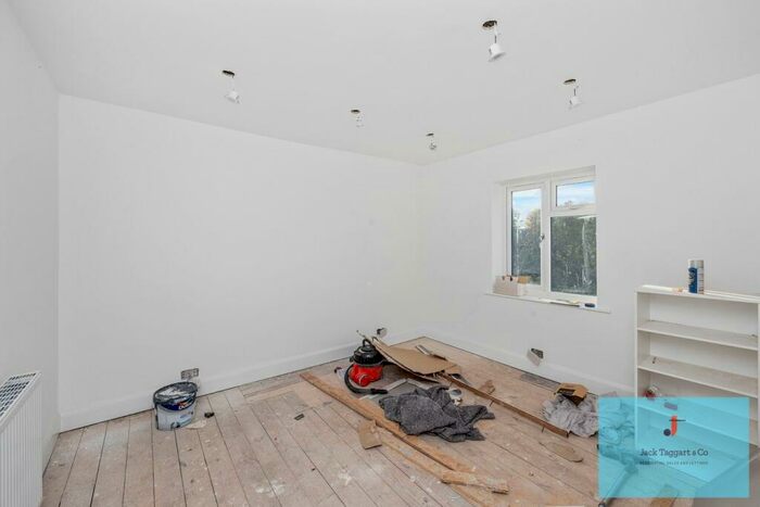3 Bedroom Terraced House For Sale In Irene Avenue, Lancing, BN15