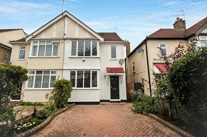 4 Bedroom Semi-Detached House To Rent In Uplands Road, Woodford Green, IG8