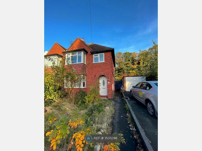 3 Bedroom Semi-Detached House To Rent In Parkdale, Telford, TF1