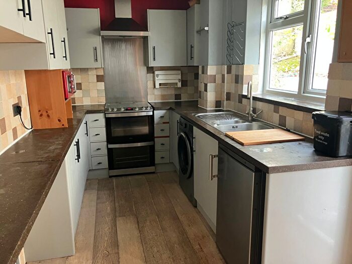 3 Bedroom Property To Rent In Hilltop Road, Whyteleafe, CR3