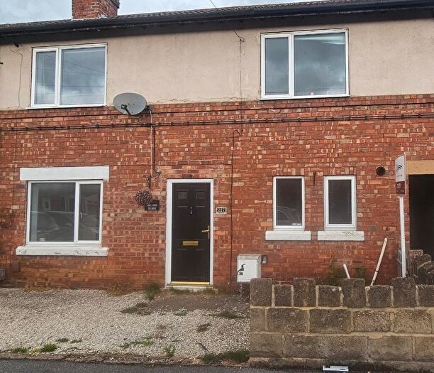 3 Bedroom Terraced House To Rent In Park Avenue, DN3