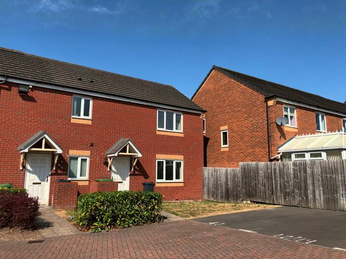 2 Bedroom Flat To Rent In Ampleforth Drive, Willenhall, Wolverhampton WV13
