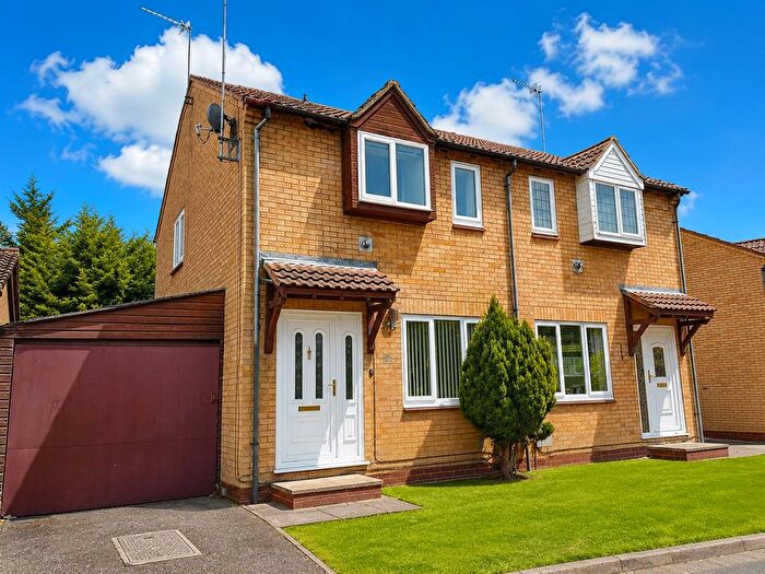2 Bedroom Semi-Detached House For Sale In Skipton Close, East Hunsbury, NN4