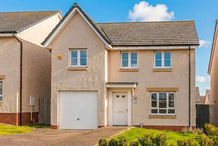 4 Bedroom Detached House For Sale In Bowbridge Crescent, Edinburgh, EH17