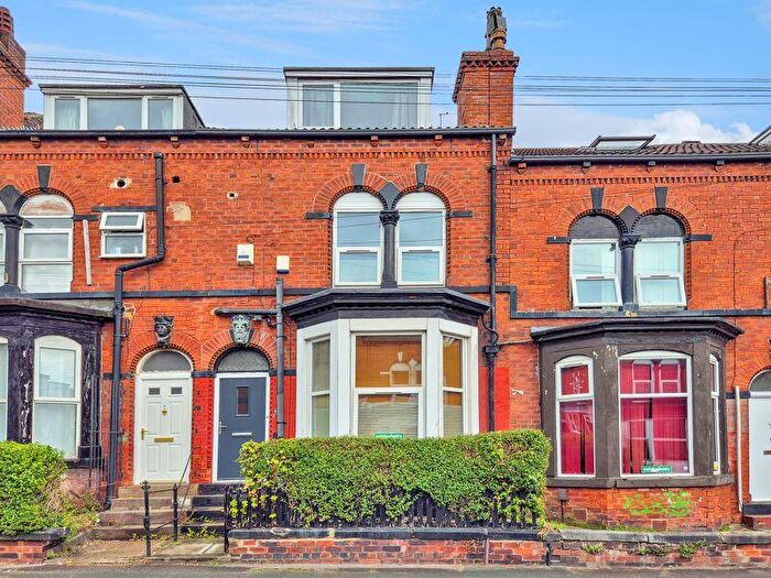 5 Bedroom Terraced House For Sale In Norwood Road, Leeds, LS6