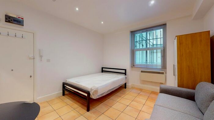 Studio To Rent In Collingham Place, London, SW5