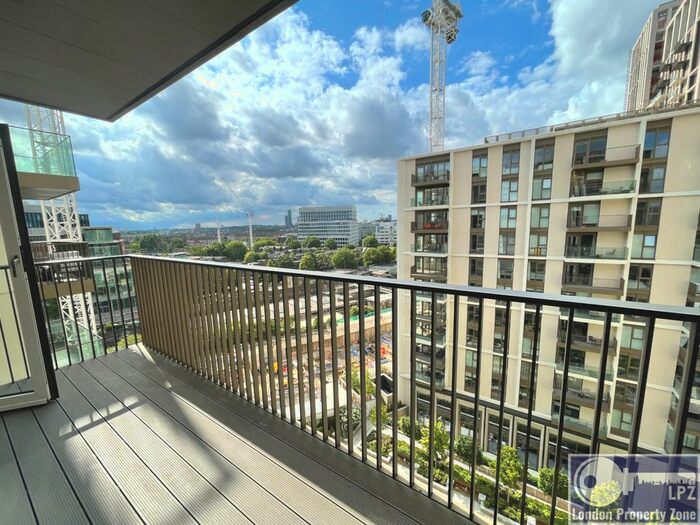 1 Bedroom Flat To Rent In Fountain Park Way, Shepherds Bush, W12