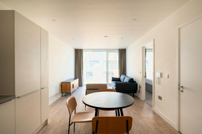 1 Bedroom Flat To Rent In Gillingham Gate Road, Chatham, ME4