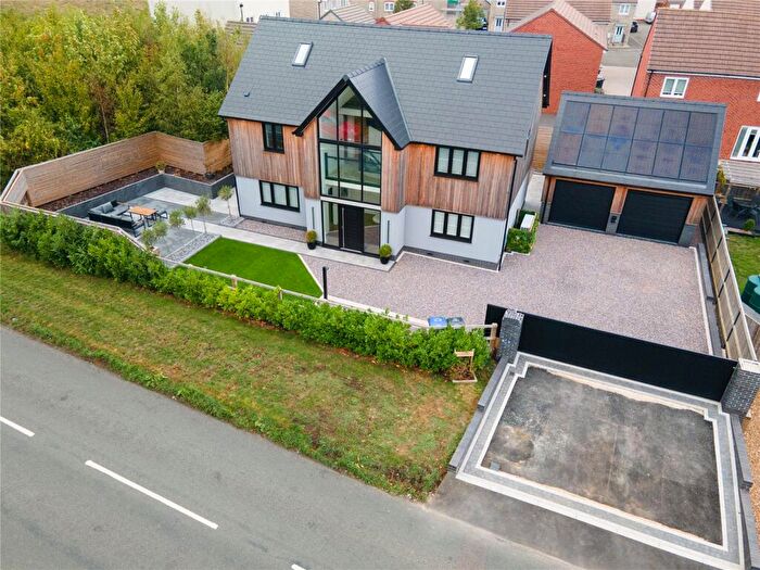 5 Bedroom Detached House For Sale In Common Platt, Purton, Swindon, Wiltshire, SN5