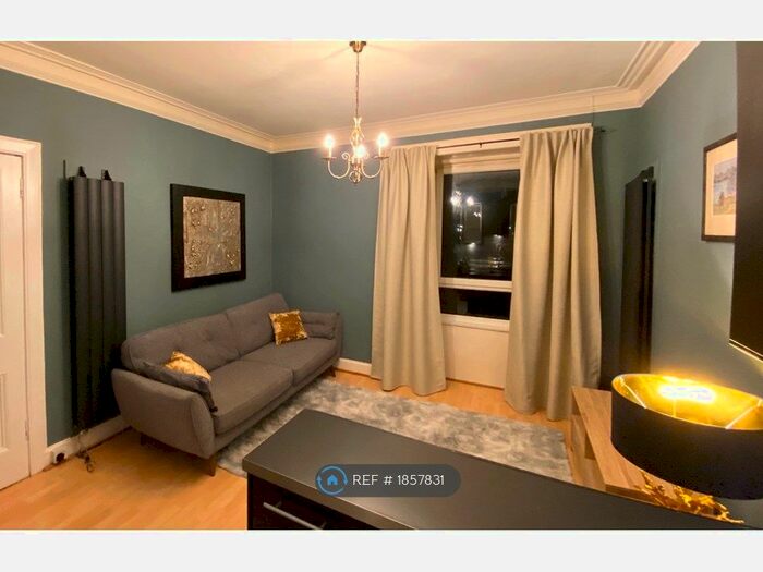 1 Bedroom Flat To Rent In Cathcart Place, Edinburgh, EH11