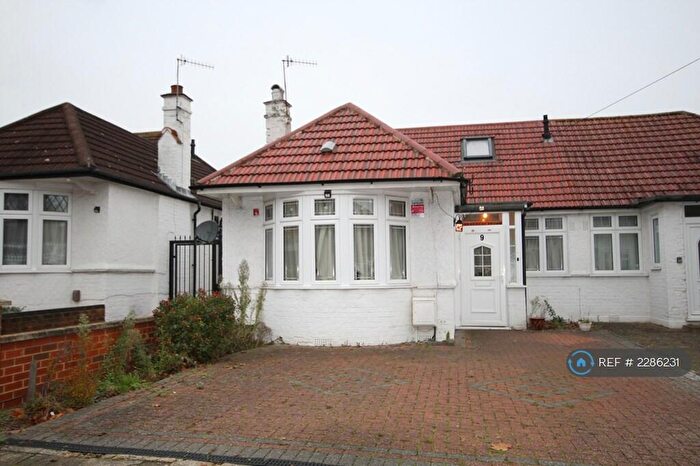 3 Bedroom Bungalow To Rent In Merton Road, Harrow, HA2