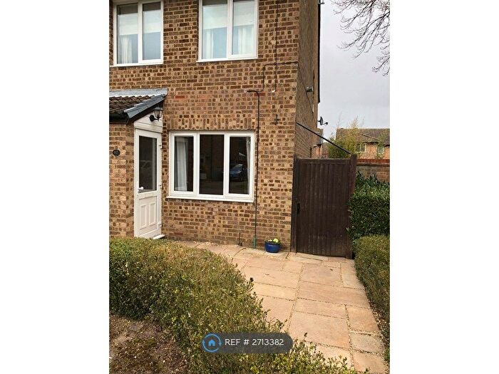 1 Bedroom Maisonette To Rent In Yew Grove, Welwyn Garden City, AL7