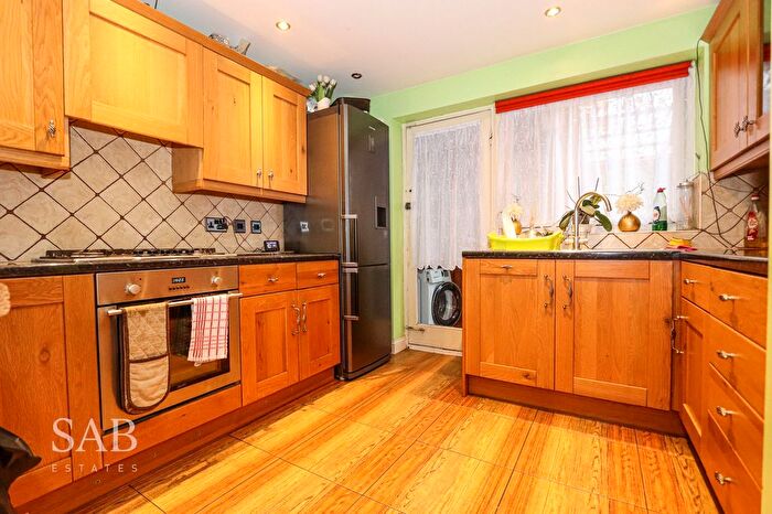 4 Bedroom End Terrace House To Rent In Dilston Close, Northolt, UB5