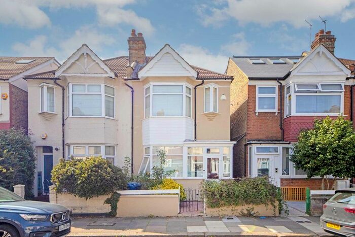 3 Bedroom Semi-Detached House To Rent In Sydney Road, London, W13