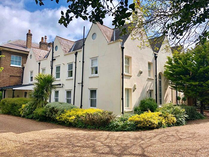1 Bedroom Flat For Sale In Manor Road, Bexley Village, DA5