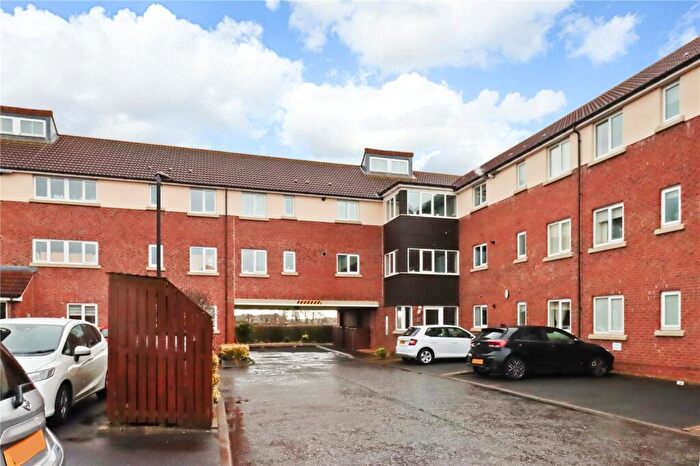 2 Bedroom Flat To Rent In Friars Rise, Whitley Bay, Tyne And Wear, NE25