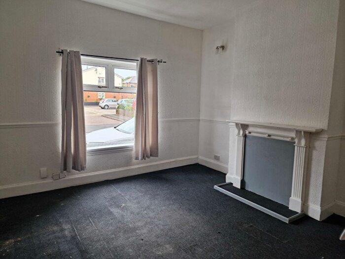 1 Bedroom End Of Terrace House To Rent In Foley Street, Wednesbury, WS10