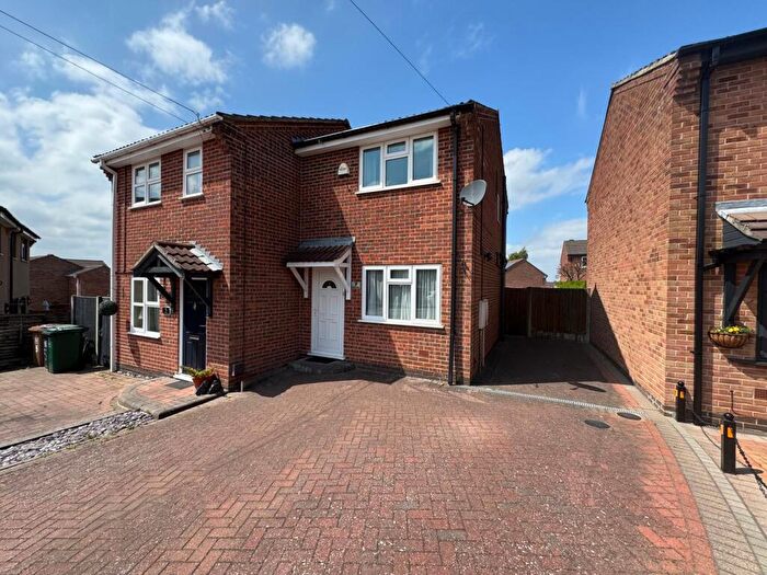 2 Bedroom Semi-Detached House For Sale In Cloverdale, Midway, Swadlincote, DE11