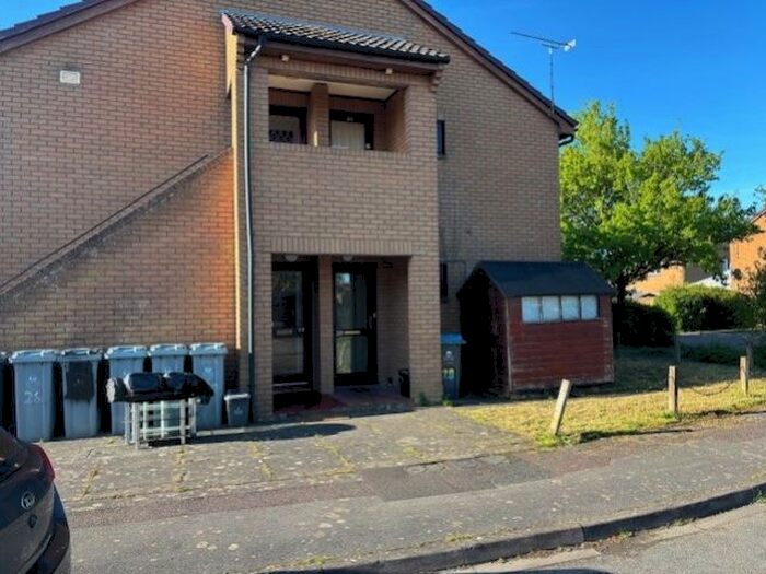 1 Bedroom Studio To Rent In Heather Close, Carterton, OX18