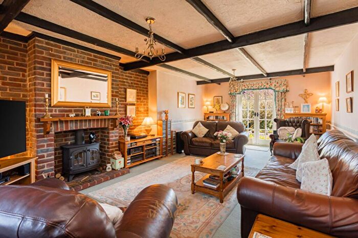 3 Bedroom Semi-Detached House For Sale In Lewes Road, Forest Row, RH18
