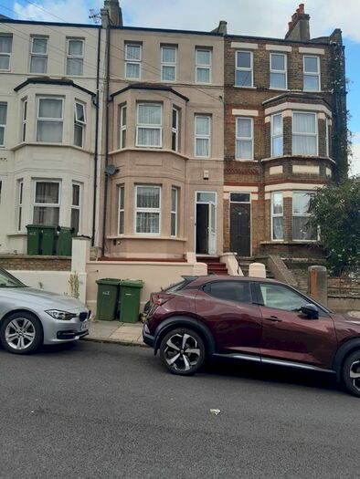 4 Bedroom Terraced House To Rent In Piedmont Road, Plumstead, SE18