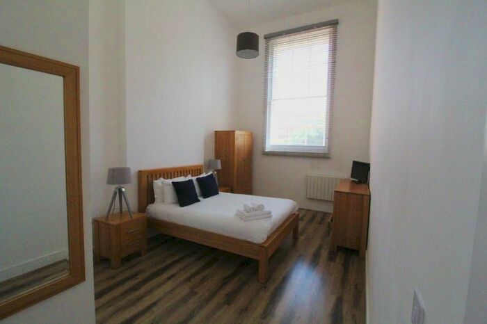 2 Bedroom Flat To Rent In Victoria Road, Swindon, SN1