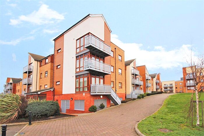 2 Bedroom Flat To Rent In Serenity Court, Evelyn Walk, Greenhithe, Kent, DA9