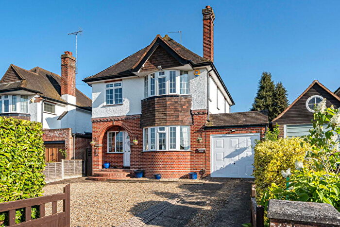 3 Bedroom Detached House For Sale In Elles Avenue, Merrow, GU1